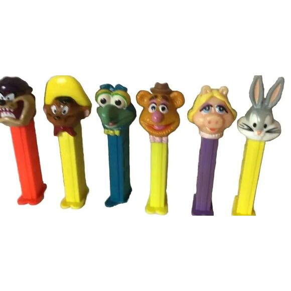 PEZ Other - pez dispensers lot - Looney tunes and Muppets All Footed